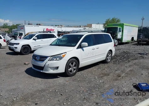 2011 Volkswagen Routan Se z USA, uszkodzony, nr VIN 2V4RW3DG3BR717540